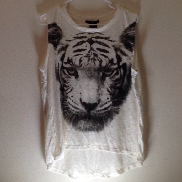 tiger shirt forever 21